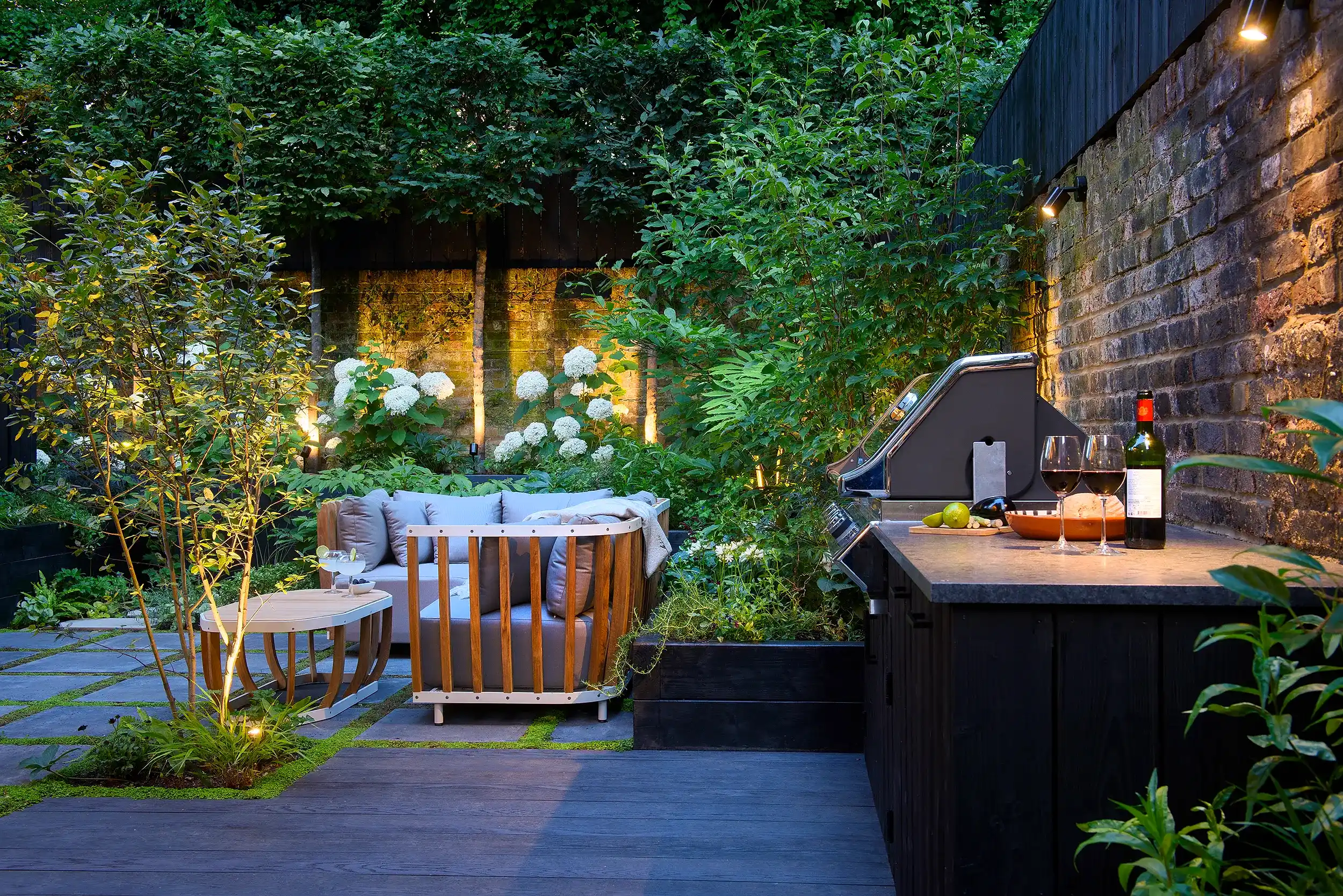 Outdoor kitchen room