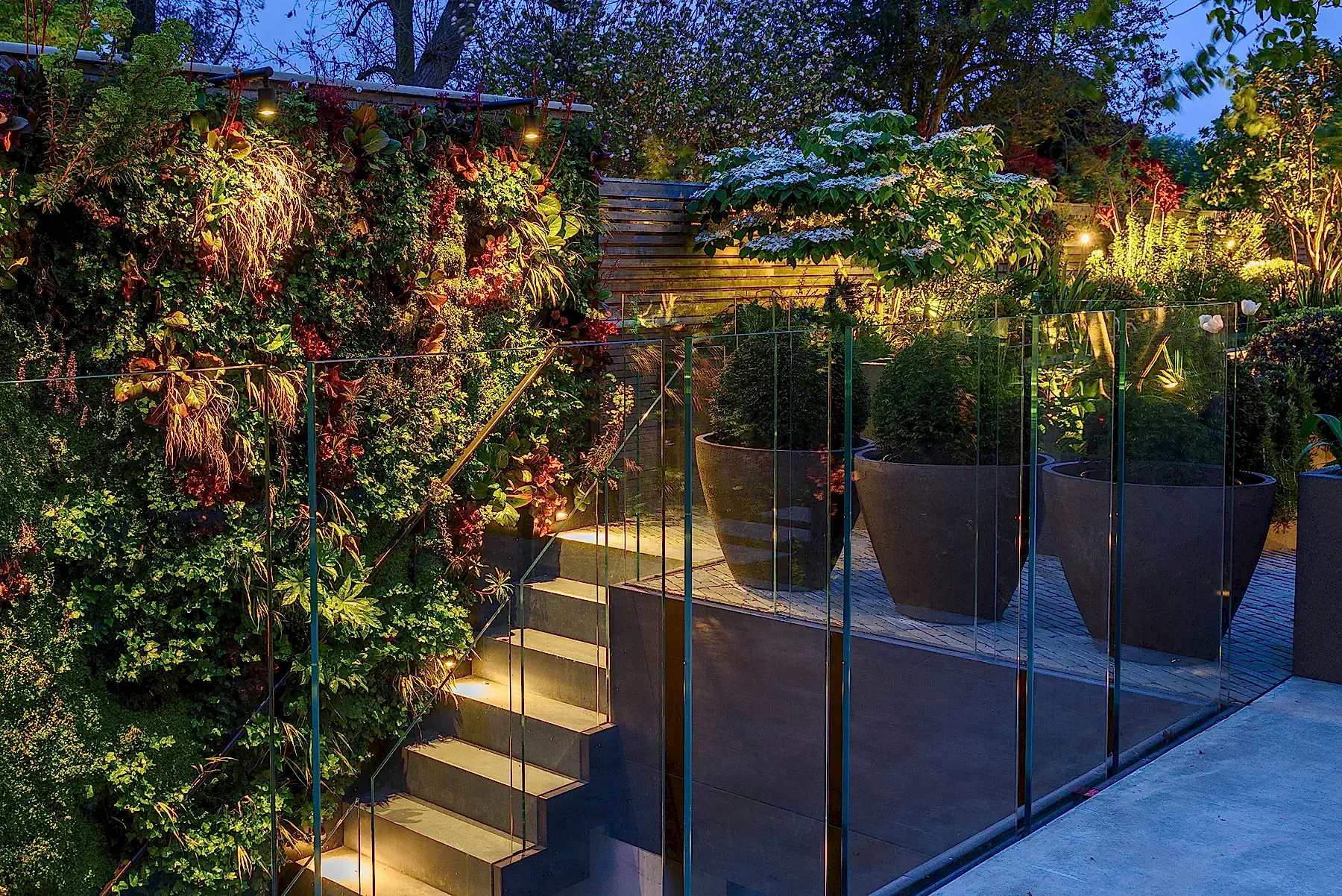 garden-lighting-designers